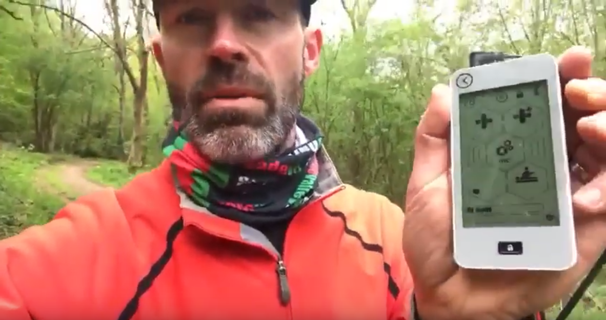 Runner Rich Coles' solution for for knee injury UK - NuroKor BioElectronics mitouch