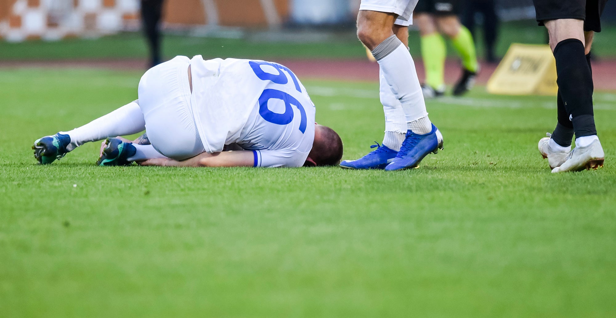 5 common football injuries and how to treat them